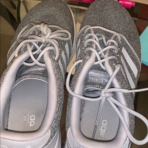 Adidas size 9 tennis shoes!